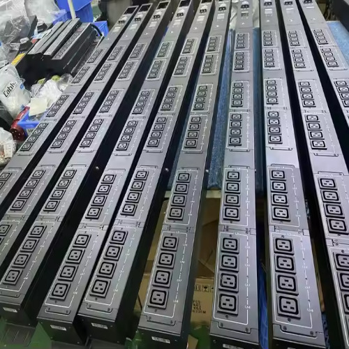 OIT 24Ports C19 16A 57KW Each Outlet PDU - Image 2
